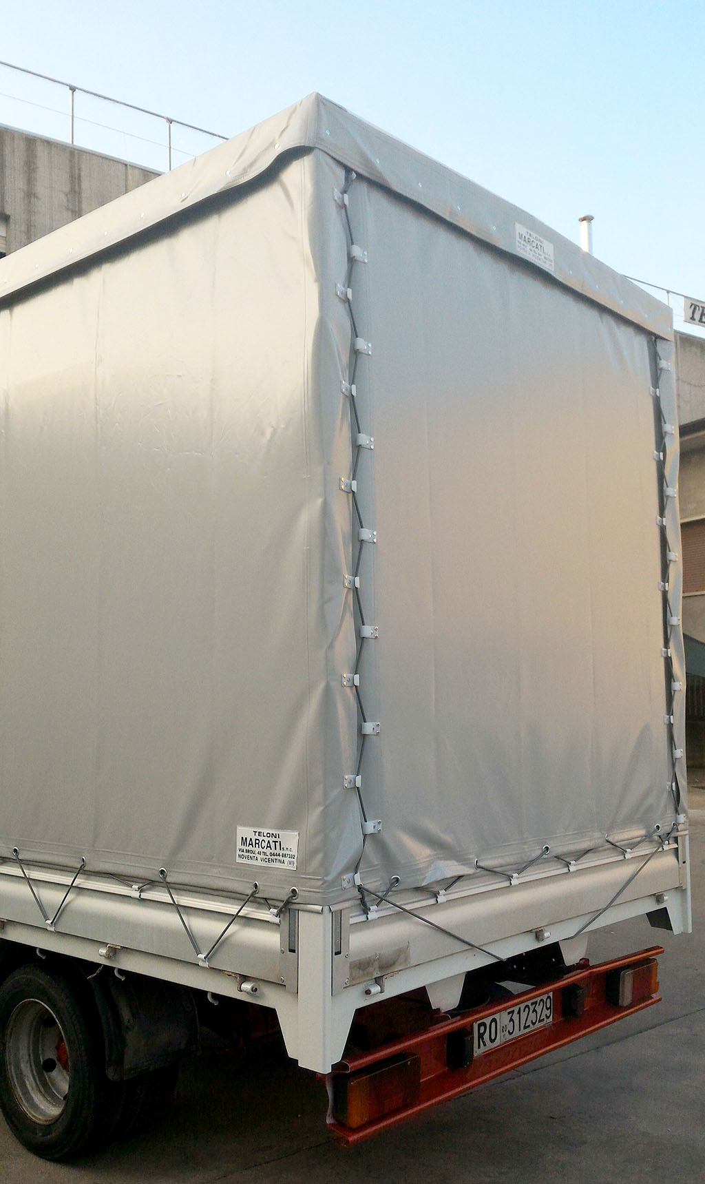 Telone laterale scorrevole